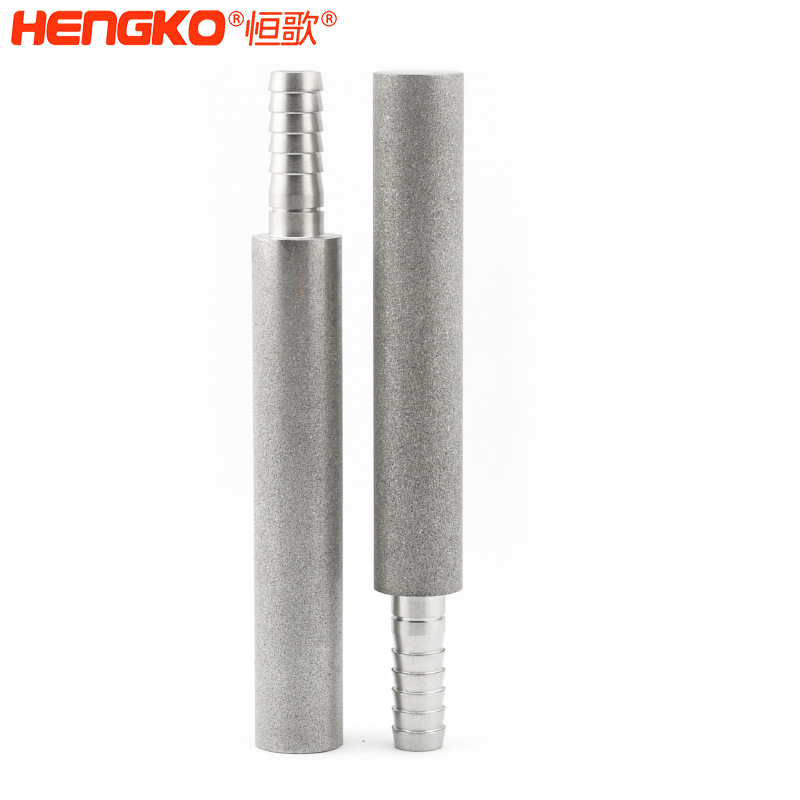 不銹鋼粉末燒結(jié)曝氣頭擴(kuò)散器孔隙率高流通速度快，用于臭氧發(fā)生器